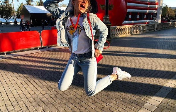 “Formula-1” gözəlləri - Bakıya gələn turist qızlar (FOTO)