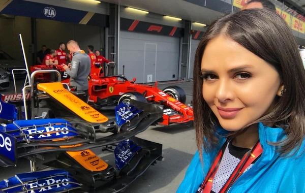 “Formula-1” gözəlləri - Bakıya gələn turist qızlar (FOTO)