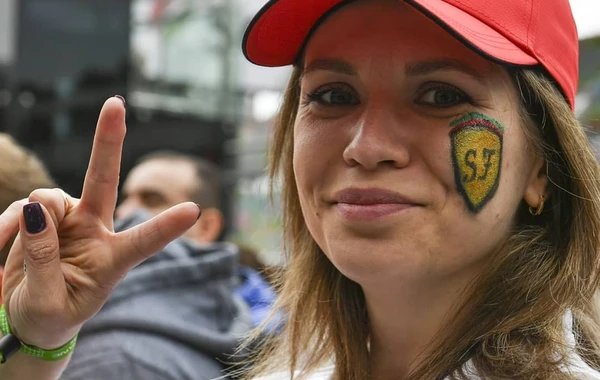 “Formula-1” gözəlləri - Bakıya gələn turist qızlar (FOTO)