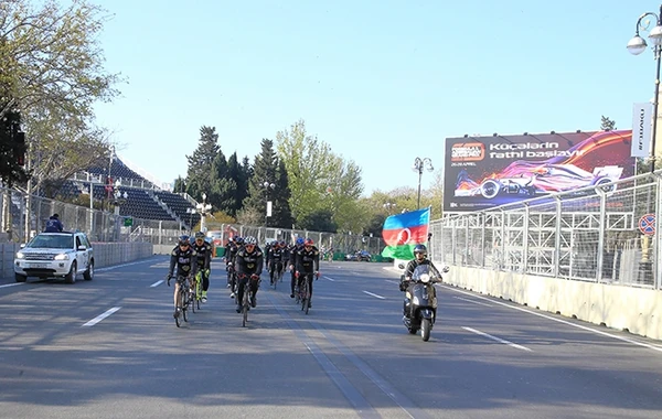 Mədət Quliyev Formula 1-in Bakı trekində təşkil olunan veloyürüşdə - FOTO