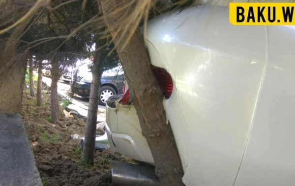 В Баку задержан водитель Land Cruiser, повредивший 12 автомобилей - ВИДЕО