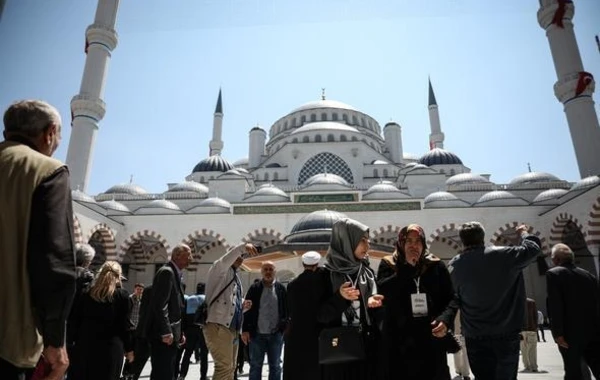 Türkiyədə dünyanın ən böyük məscidi açıldı - VİDEO