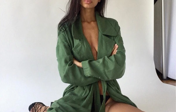 Модель, похожая на Шейк и Ратаковски, покорила Сеть - ФОТО 