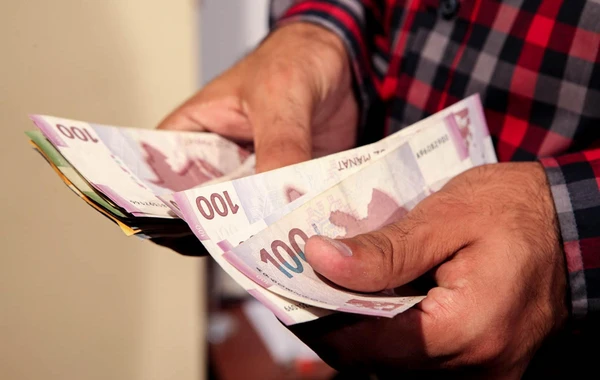 Nazirlikdən XƏBƏRDARLIQ! 180 manatdan az maaş verənlər cərimələnəcək