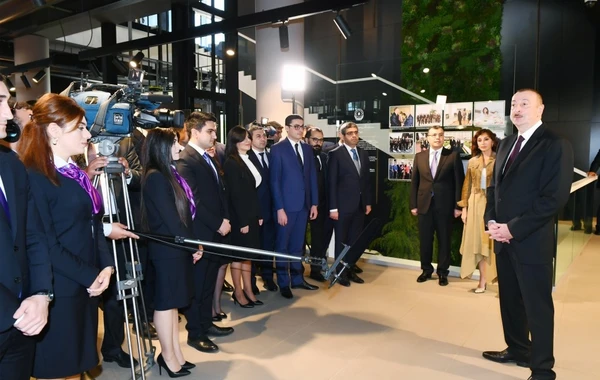 Ильхам и Мехрибан Алиевы на открытии первого центра DOST - ФОТО 