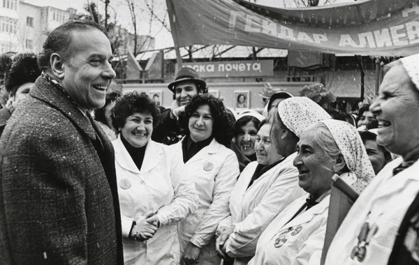 Fotoqalereya: Heydər Əliyevli günlər