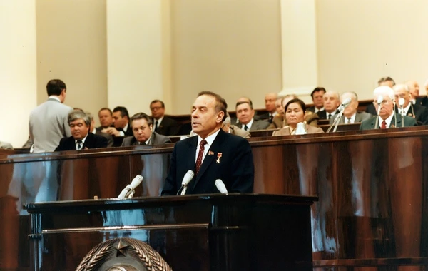 Fotoqalereya: Heydər Əliyevli günlər