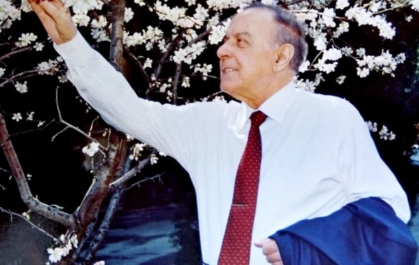 Fotoqalereya: Heydər Əliyevli günlər