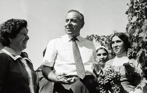 Fotoqalereya: Heydər Əliyevli günlər