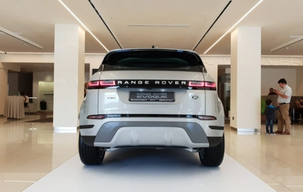 “Range Rover Evoque” modeli avtomobilsevərlərə təqdim edilib  – FOTO/VİDEO