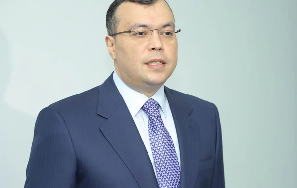 Nazir direktoru işdən çıxardı