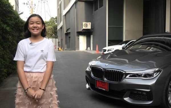 Блогерша подарила себе на 12-летие BMW за 166 000 евро, и все благодаря макияжу - ФОТО 