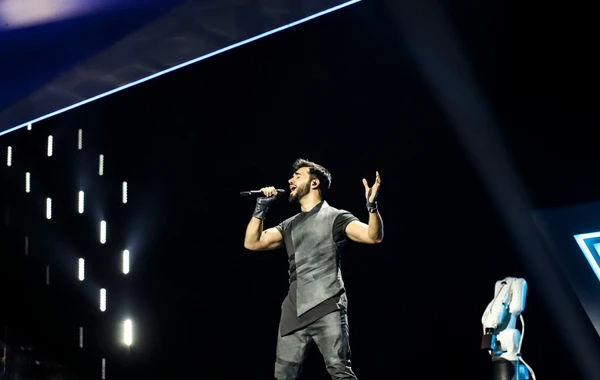 Çingiz Mustafayevin "Truth" mahnısı dünya üzrə iTunes da 25 ci yerdədi -FOTO