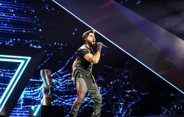 Çingiz Mustafayevin "Truth" mahnısı dünya üzrə iTunes da 25 ci yerdədi -FOTO