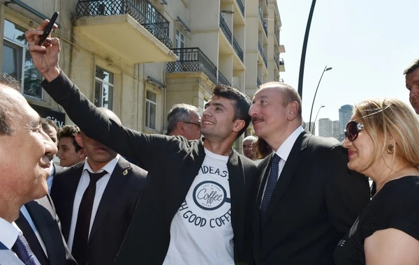 Prezident və xanımının sakinlərlə səmimi görüşü  - VİDEO/FOTO (YENİLƏNİB)
