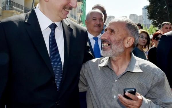 Prezident və xanımının sakinlərlə səmimi görüşü  - VİDEO/FOTO (YENİLƏNİB)