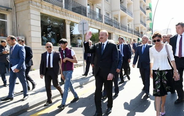 Prezident və xanımının sakinlərlə səmimi görüşü  - VİDEO/FOTO (YENİLƏNİB)