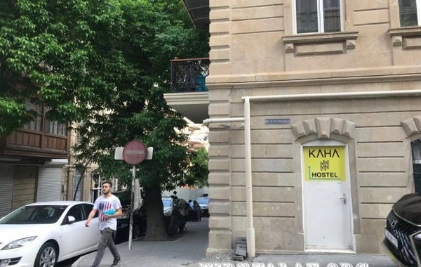 “Ərəblər “İnfiniti” barına 12-13 yaşlı qızlar gətirirlər - Bakının "Qırmızı fonarlar küçəsi"