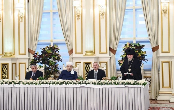 Ильхам Алиев принял участие в церемонии ифтара - ФОТО 