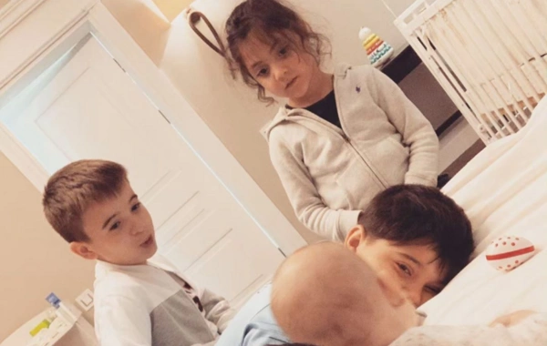 Emin Ağalarov dörd övladı bir arada - FOTO