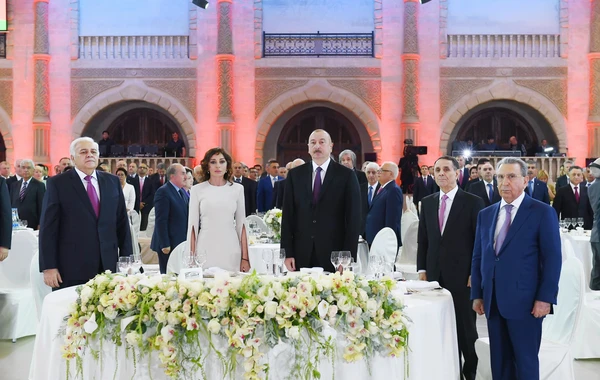 Президент и первая леди на приеме в честь Дня Республики - ФОТО 