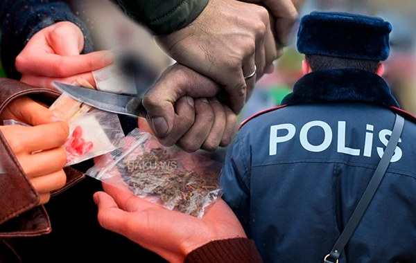 Azərbaycanda polisə bıçaqla hücum etdilər