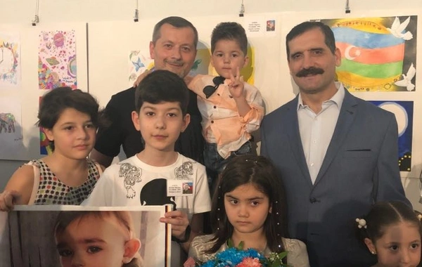 "Hər bir şəhid bizim ailəmizdənir" adlı sərgi keçirilib - VİDEO/FOTO