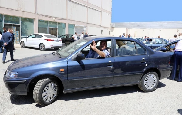Инвалиды Карабахской войны и событий 20 января получили автомобили - ФОТО