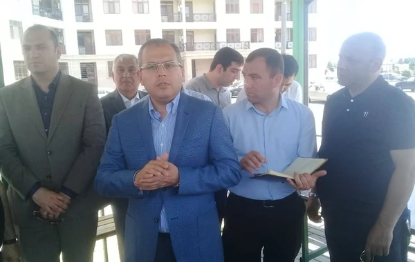 Səbail RİH-nin başçısı "Jurnalistlər binası"nın sakinləri ilə görüşüb FOTOLAR