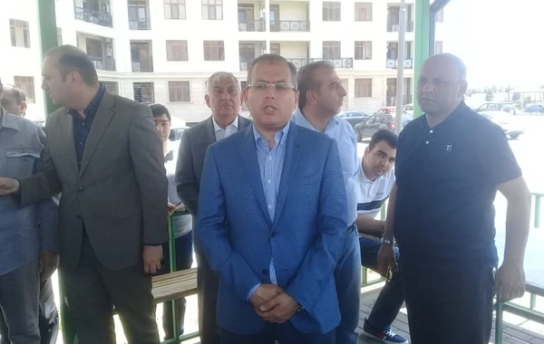 Səbail RİH-nin başçısı "Jurnalistlər binası"nın sakinləri ilə görüşüb FOTOLAR