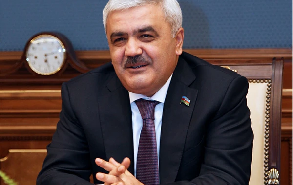 Rövnəq Abdullayev təcili iclas çağırdı: Biabırçı məğlubiyyətə görə