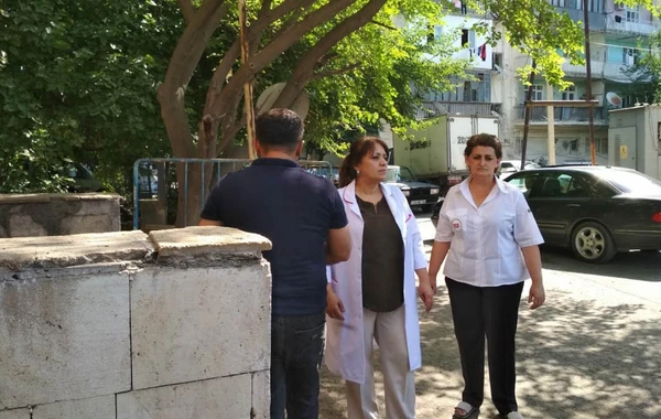 В Азербайджане избили женщин-врачей "скорой помощи" - ФОТО
