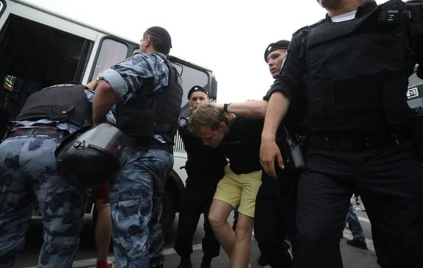 На акции в Москве задержаны более 200 человек - ВИДЕО
