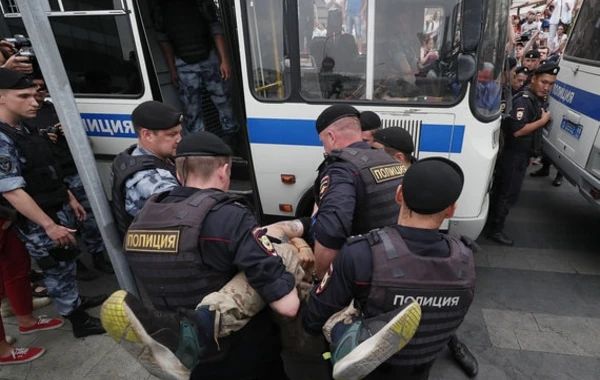 На акции в Москве задержаны более 200 человек - ВИДЕО