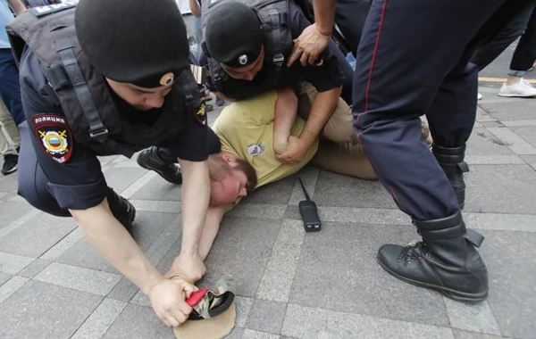 На акции в Москве задержаны более 200 человек - ВИДЕО