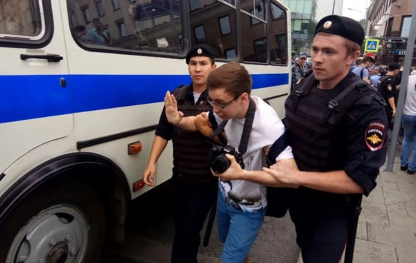На акции в Москве задержаны более 200 человек - ВИДЕО
