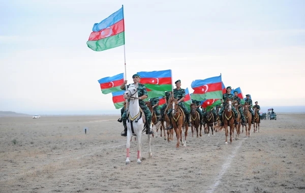 Azərbaycanda 5 km 100 m uzunluqda dövlət bayrağı hazırlanıb