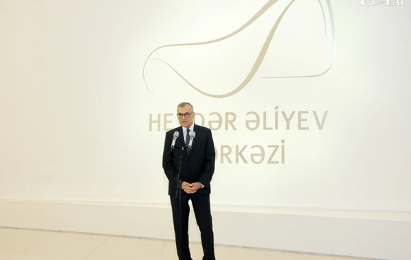Heydər Əliyev Mərkəzində “Tarixin şah əsərləri” adlı sərgi açılıb - FOTO