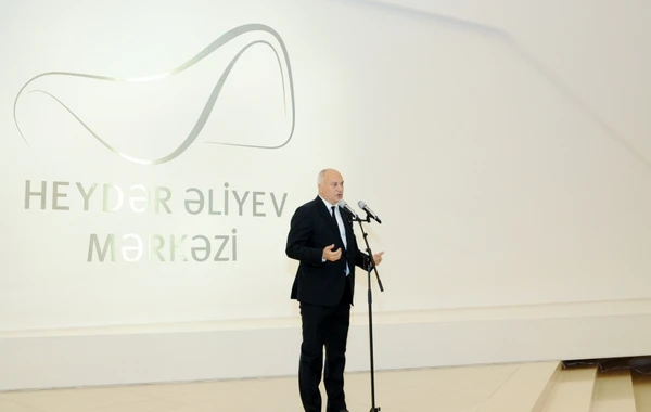 Heydər Əliyev Mərkəzində “Tarixin şah əsərləri” adlı sərgi açılıb - FOTO