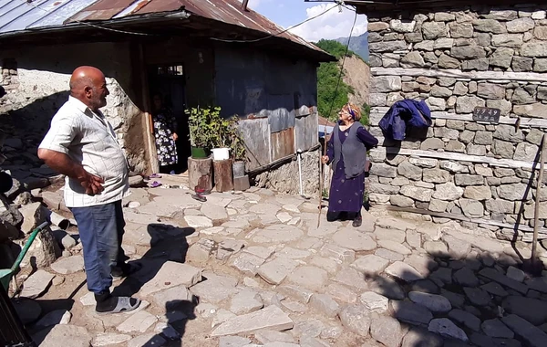 Azərbaycanda bu kəndin yolu yoxdu - Sakinlər atla, ulaqla gedir - REPORTAJ