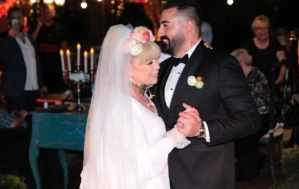 61 yaşlı Zerrin Özer özündən 27 yaş kiçik sevgilisinə ərə getdi - VİDEO