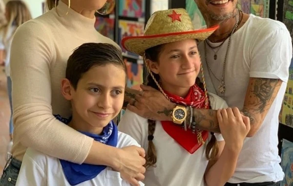 Дженнифер Лопес трогательно поздравила обоих отцов своих детей - ВИДЕО