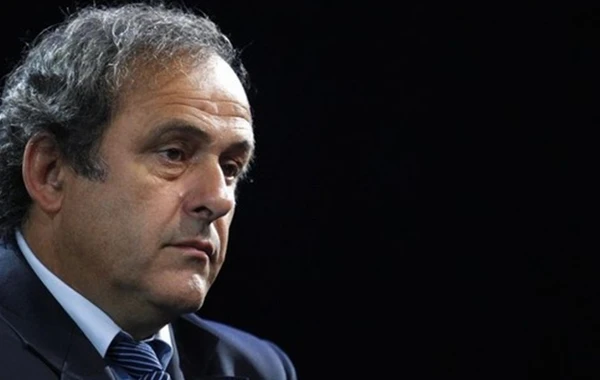 Platini saxlanıldı
