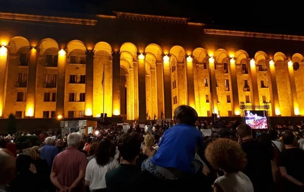 Акция протеста в Тбилиси продолжится 26 июня