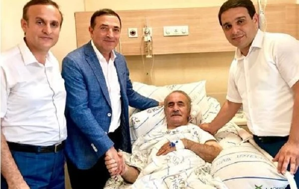 İnsult keçirən xalq artistinin vəziyyəti ilə bağlı AÇIQLAMA