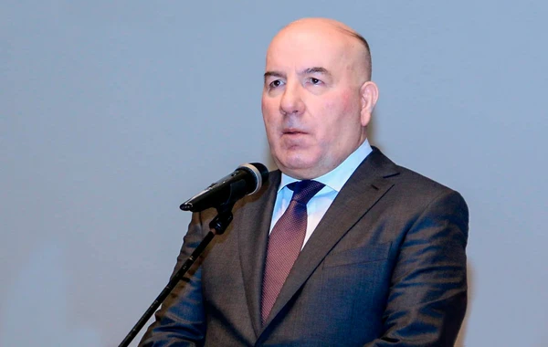 Elman Rüstəmov inflyasiya və devalvasiyadan danışdı