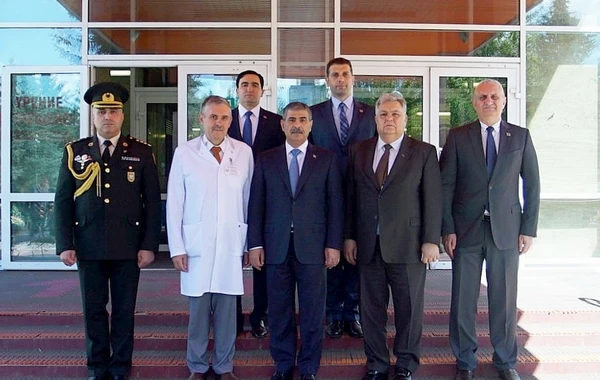 Zakir Həsənov Milli Qəhrəmanın anasını ziyarət etdi – FOTO
