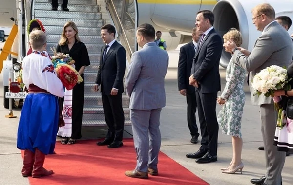 Сеть удивила обувь жены Зеленского в Канаде - ФОТО