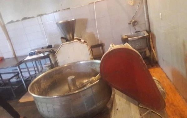 В Баку за антисанитарию закрыли пекарню - ФОТО