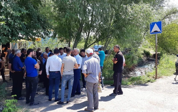 В Грузии в селе компактного проживания азербайджанцев прошла акция протеста - ФОТО